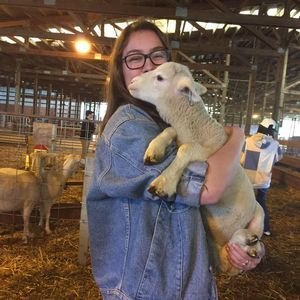 Meet your Posher, Emily